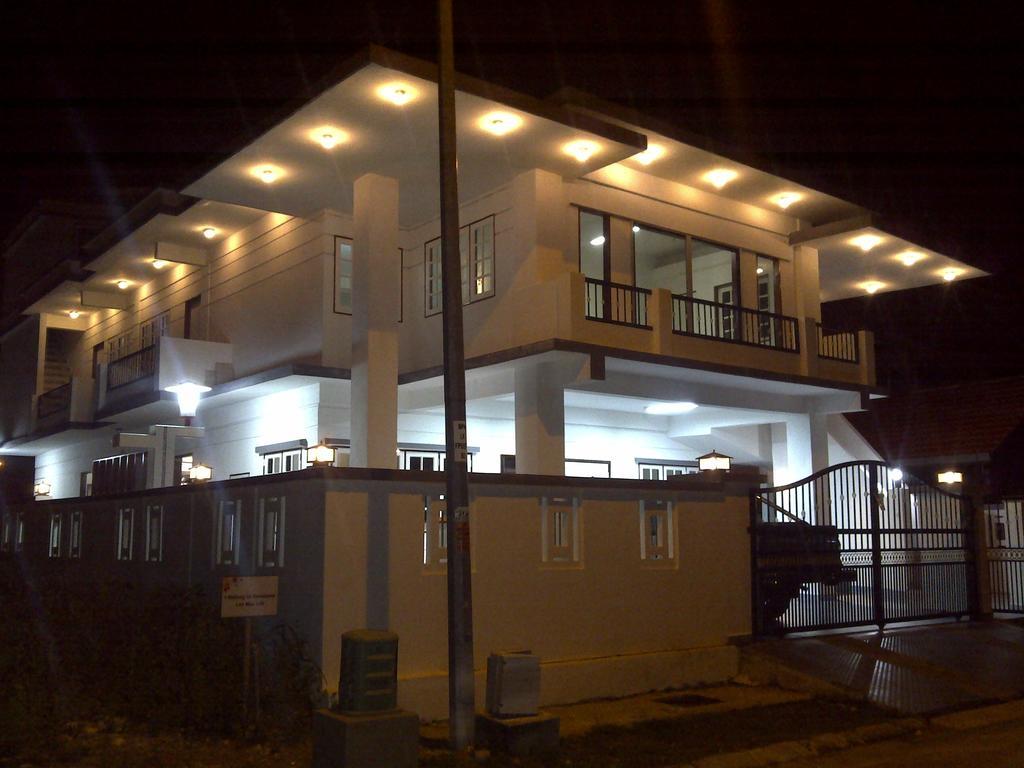 Formula One Bed&Breakfast F1 Sepang KLIA KLIA2 Kuala Lumpur International Airport Transit Nilai Bagian luar foto